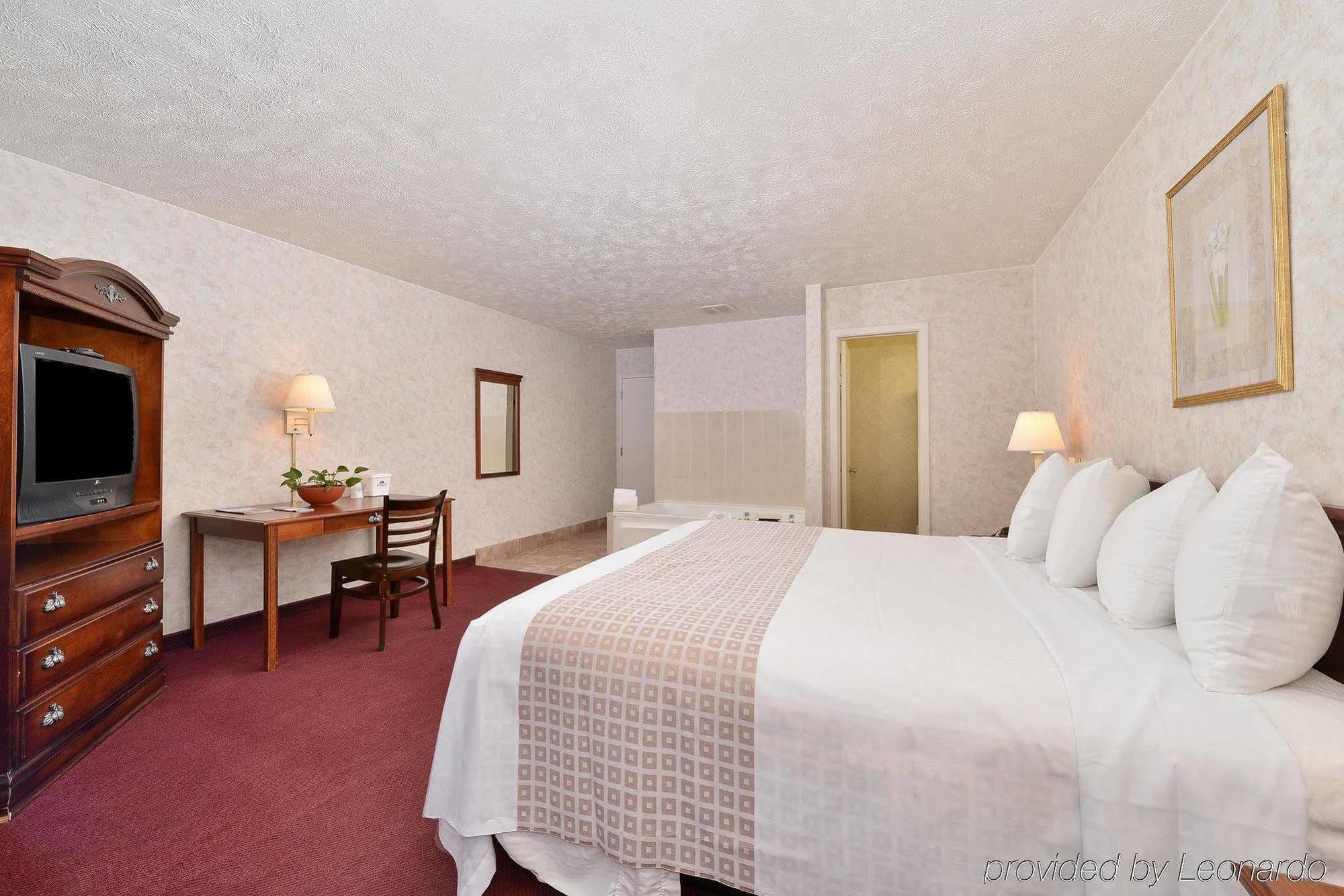 Americas Best Value Inn Ashtabula/Austinburg Bagian luar foto