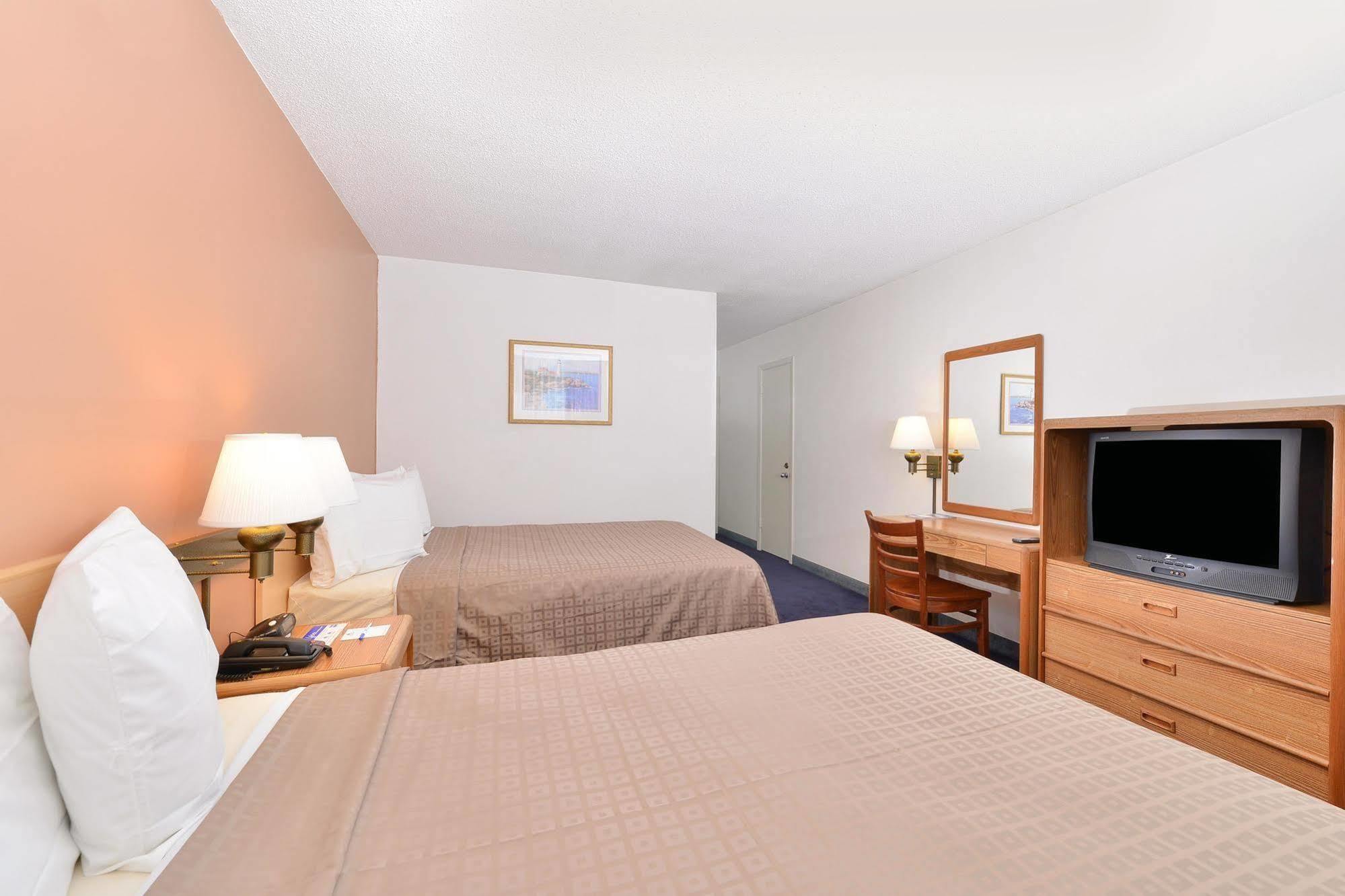 Americas Best Value Inn Ashtabula/Austinburg Bagian luar foto